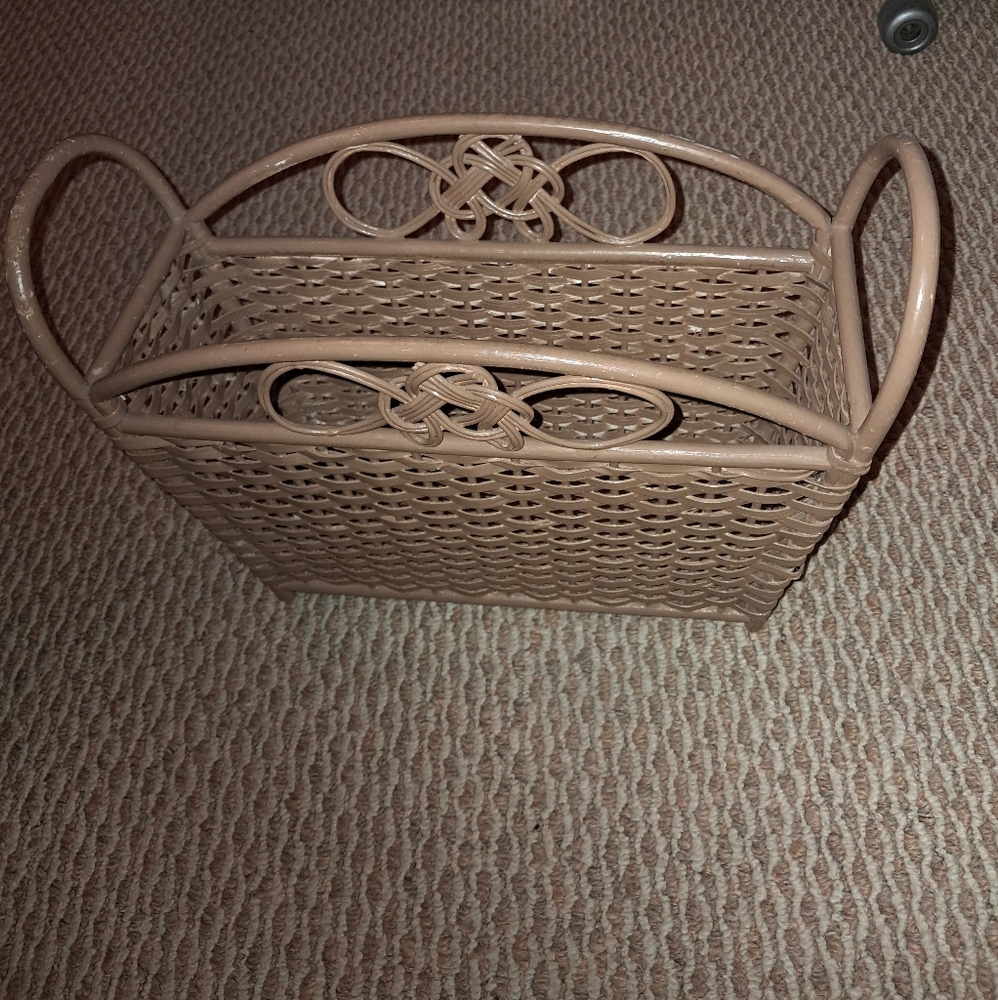 Woven Rattan Magazine Holder
